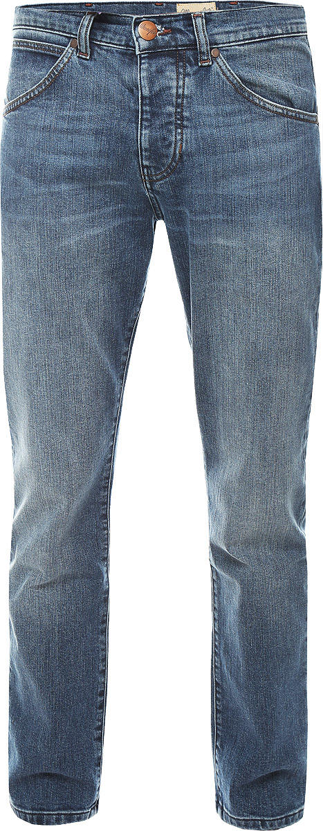 Джинсы мужские Wrangler, цвет: синий джинс. W16EBR77K. Размер 30-32 (46-32)W16EBR77K Джинсы мужские Wrangler, цвет: синий джинс. W16EBR77K. Размер 30-32 (46-32)W16EBR77KСтильные мужские джинсы Wrangler прямого кроя и средней посадки изготовлены из натурального хлопка с добавлением полиэстера и эластана.Джинсы на талии застегиваются на металлическую пуговицу, а также имеют ширинку на пуговицах и шлевки для ремня. Спереди модель дополнена двумя втачными карманами и одним небольшим накладным кармашком, а сзади - двумя большими накладными карманами. Правый задний карман дополнен фирменной нашивкой с названием бренда.