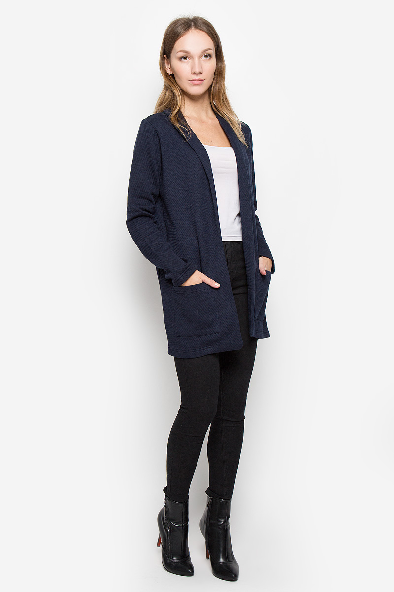 Кардиган женский Baon, цвет: темно-синий. B126508. Размер L (48)B126508_DARK NAVY Кардиган женский Baon, цвет: темно-синий. B126508. Размер L (48)B126508_DARK NAVYЖенский кардиган Baon выполнен из полиэстера с добавлением хлопка. Модель с длинными рукавами и воротником с лацканами не имеет застежек. Изделие дополнено двумя накладными карманами спереди. Кардиган украшен объемными полосками.