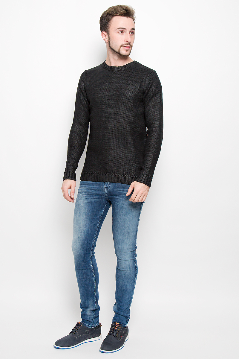 Джемпер мужской Calvin Klein Jeans, цвет: черный. J30J301014. Размер S (46)№001 Джемпер мужской Calvin Klein Jeans, цвет: черный. J30J301014. Размер S (46)№001Мужской вязанный джемпер Calvin Klein Jeans, выполненный из высококачественной пряжи хлопка, станет стильным дополнением к вашему образу. Джемпер с круглым вырезом горловины и длинными рукавами. Вырез горловины, манжеты и низ модели связаны резинкой. Оформлена модель в лаконичном однотонном стиле.