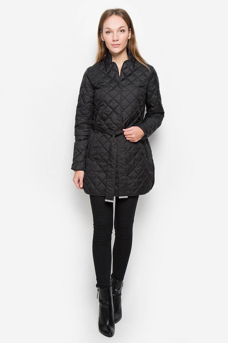 Пуховик женский Baon, цвет: черный. B016516. Размер XS (42)B016516_BLACK Пуховик женский Baon, цвет: черный. B016516. Размер XS (42)B016516_BLACKЖенский пуховик Baon с длинными рукавами и воротником-стойкой выполнен из прочного полиэстера. Наполнитель - натуральный пух и перо.Модель застегивается на кнопки спереди. Изделие дополнено двумя втачными карманами на кнопках. В комплект входит широкий пояс. Нижняя часть рукавов крепится к верхней при помощи кнопок в области локтя, что позволяет отрегулировать длину рукава по желанию. Пуховик оформлен стеганым узором.