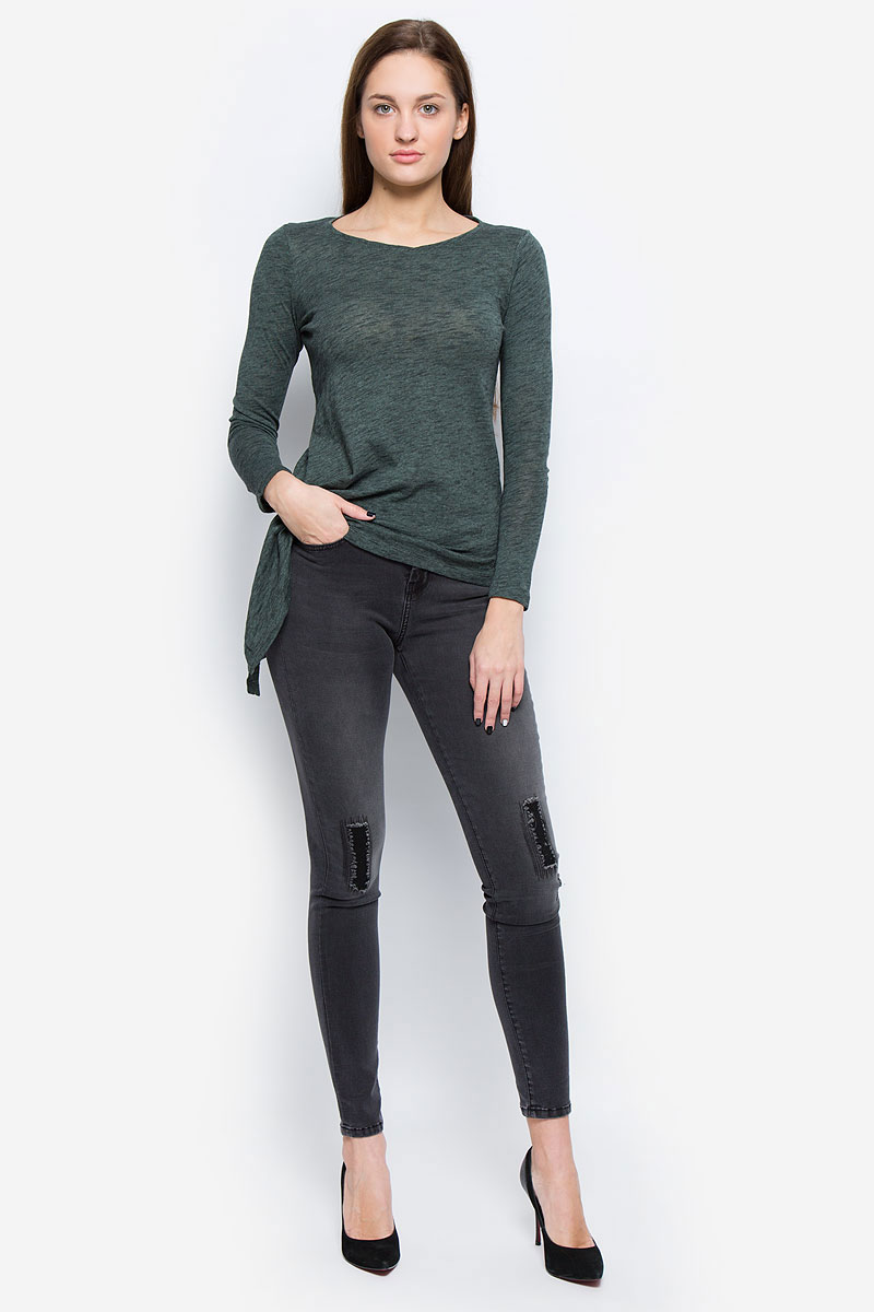 Джинсы женские Tom Tailor Contemporary, цвет: графитовый. 6205046.00.75_1200. Размер 30-32 (46-32)6205046.00.75_1200 Джинсы женские Tom Tailor Contemporary, цвет: графитовый. 6205046.00.75_1200. Размер 30-32 (46-32)6205046.00.75_1200Стильные женские джинсы Tom Tailor Contemporary выполнены из хлопка с добавлением полиэстера, вискозы и эластана. Материал мягкий и приятный на ощупь, не сковывает движения и позволяет коже дышать.Джинсы-скинни со стандартной посадкой застегиваются на пуговицу в поясе и ширинку на застежке-молнии. На поясе предусмотрены шлевки для ремня. Джинсы имеют классический пятикарманный крой: спереди модель оформлена двумя втачными карманами и одним маленьким накладным кармашком, а сзади - двумя накладными карманами. Модель оформлена эффектом потертости и декоративными заплатками.