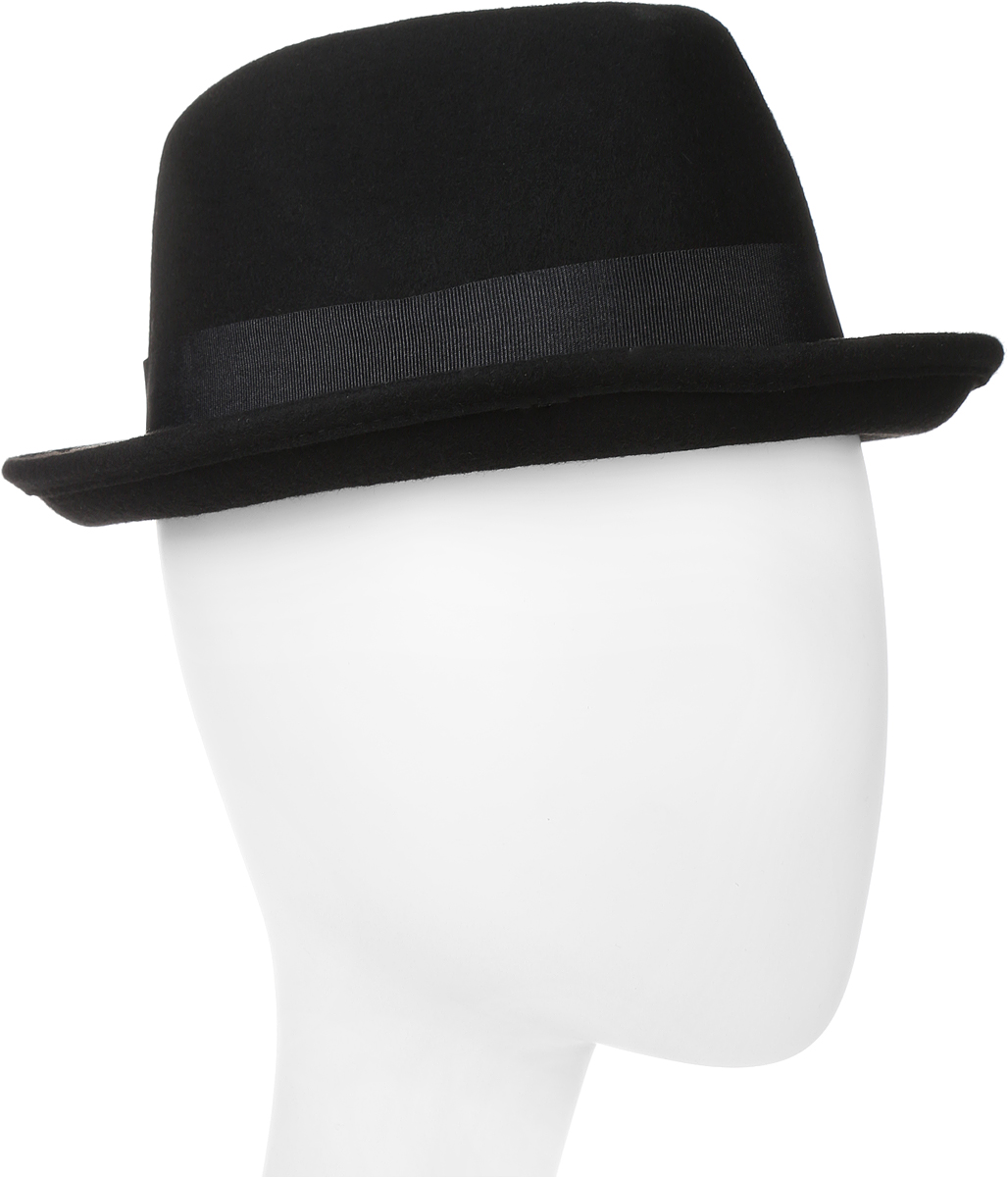 Шляпа Goorin Brothers, цвет: черный. 100-5799. Размер L (59)100-5799 Шляпа Goorin Brothers, цвет: черный. 100-5799. Размер L (59)100-5799Элегантная шляпа Goorin Brothers, выполненная из фетра, дополнит любой образ. Модель с узкими полями, невысокой вертикальной тульей с продольным заломом и загнутыми вверх полями. Шляпа Homburg по тулье оформлена широкой текстильной лентой с бантом и дополнена металлическим элементом в виде логотипа бренда. Внутри модель дополнена подкладкой из шелковистого полиэстера и плотной тесьмой для комфортной посадки изделия по голове. Аккуратные поля шляпы придадут вашему образу таинственности и шарма. Такая шляпа подчеркнет вашу неповторимость и прекрасный вкус.