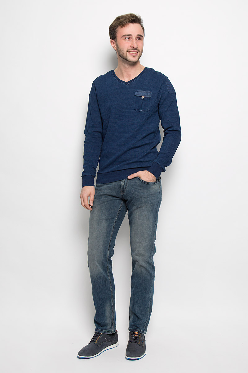 Джинсы мужские Tom Tailor Denim Atwood, цвет: серо-синий. 6205128.00.12_1066. Размер 33-34 (48/50-34)6205128.00.12_1066 Джинсы мужские Tom Tailor Denim Atwood, цвет: серо-синий. 6205128.00.12_1066. Размер 33-34 (48/50-34)6205128.00.12_1066Стильные мужские джинсы Tom Tailor Denim Atwood изготовлены из эластичного хлопка.Джинсы прямого кроя и с заниженной посадкой застегиваются на пуговицу в поясе и ширинку на застежке-молнии. На поясе имеются шлевки для ремня. Спереди модель дополнена двумя втачными карманами и одним небольшим накладным кармашком, а сзади - двумя накладными карманами. Модель оформлена эффектом потертости и перманентными складками.