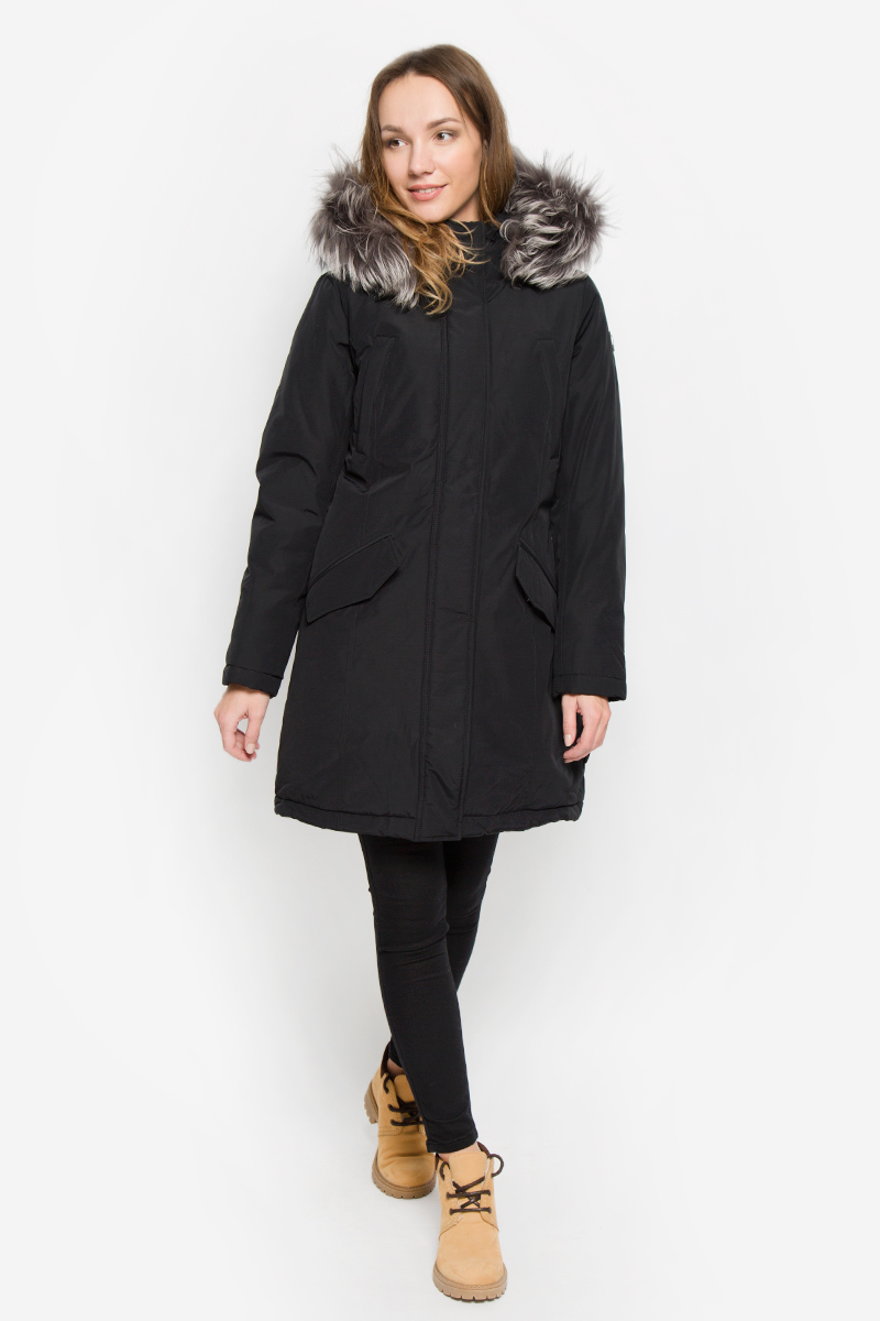 Куртка женская Baon, цвет: черный. B036517. Размер M (46)B036517_BLACK Куртка женская Baon, цвет: черный. B036517. Размер M (46)B036517_BLACKЖенская куртка Baon выполнена из хлопка с добавлением полиамида. Наполнитель - синтепон. Модель с длинными рукавами и несъемным капюшоном застегивается на застежку-молнию спереди и имеет ветрозащитный клапан на кнопках. Изделие дополнено двумя втачными карманами на застежках-молниях и двумя втачными карманами с клапанами на кнопках спереди. Рукава дополнены внутренними трикотажными манжетами. Капюшон украшен съемным натуральным мехом на кнопках.