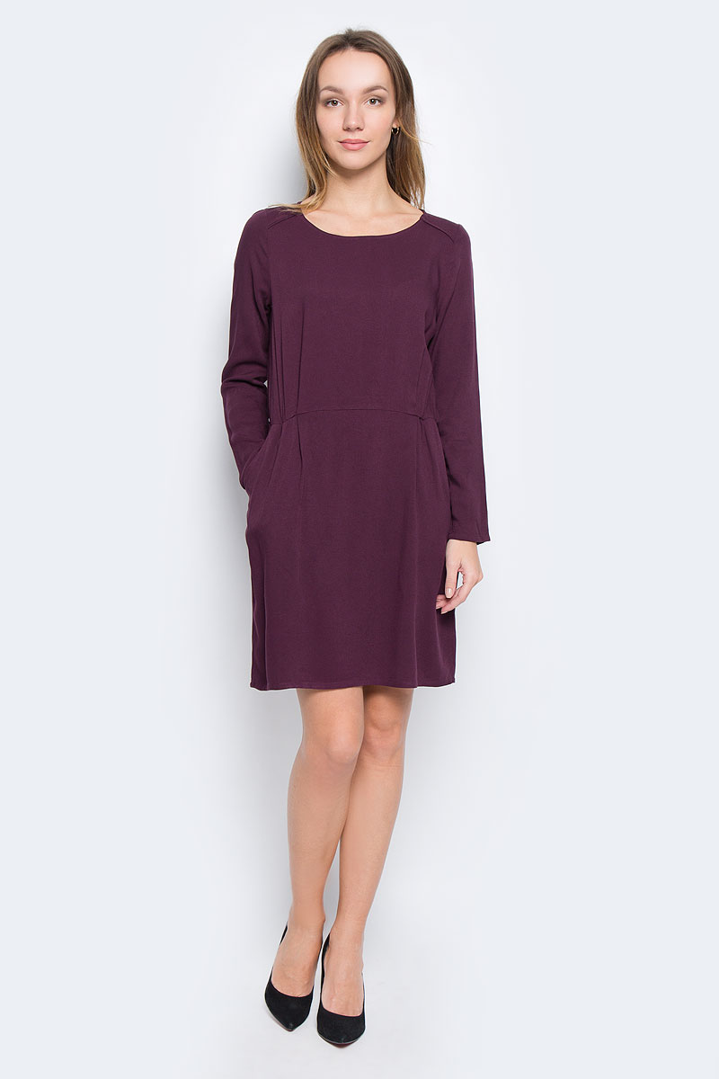 Платье Broadway Ophira, цвет: бордовый. 10156494_335. Размер XS (42)10156494_335 Платье Broadway Ophira, цвет: бордовый. 10156494_335. Размер XS (42)10156494_335Платье Broadway Ophira выполнено из 100% вискозы.Модель с круглым вырезом горловины и длинными рукавами сзади застёгивается на навесную пуговичку. По линии талии изделие присобрано на резинку..Лаконичный дизайн и совершенство стиля подчеркнут вашу индивидуальность.