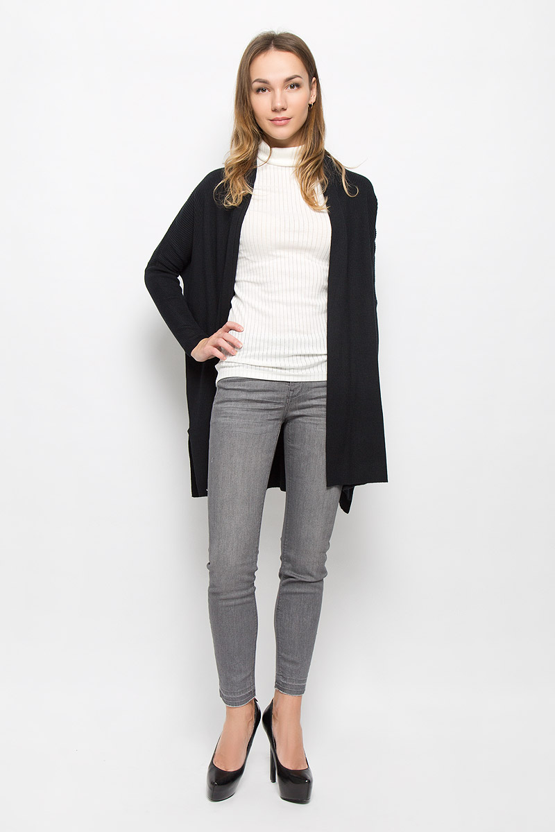 Кардиган женский Tom Tailor Denim, цвет: черный. 3022010.00.71_2999. Размер L (48)3022010.00.71_2999 Кардиган женский Tom Tailor Denim, цвет: черный. 3022010.00.71_2999. Размер L (48)3022010.00.71_2999Женский кардиган Tom Tailor Denime выполнен из высококачественной пряжи из вискозы и полиамида. Удлиненная модель с длинными рукавами со смещенными проймами и воротником-шалькой не имеет застежек. Изделие связано резинкой и превосходно тянется.