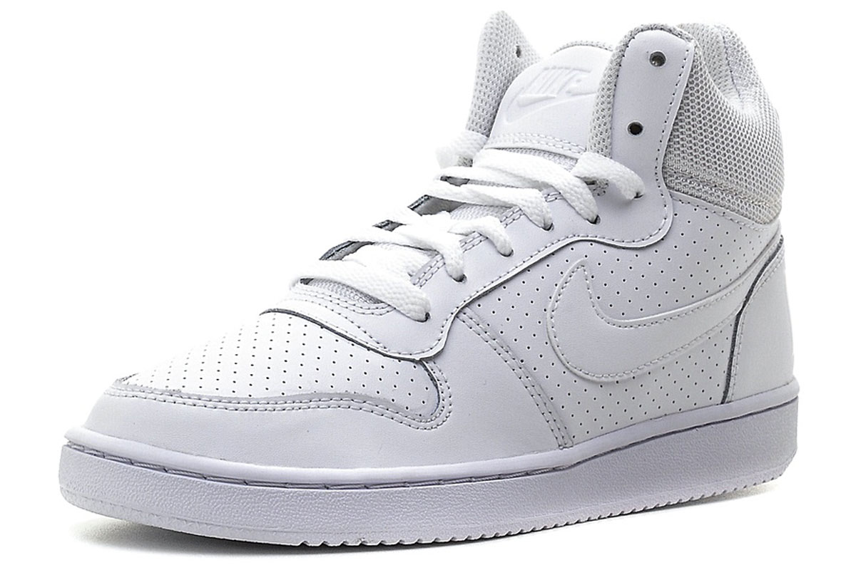 Кеды женские Nike Recreation Mid, цвет: белый. 844906-110. Размер 6,5 (37)844906-110 Кеды женские Nike Recreation Mid, цвет: белый. 844906-110. Размер 6,5 (37)844906-110Высокие женские кеды Recreation Mid от Nike, выполненные из натуральной и искусственной кожи, дополнены вставками из сетчатого текстиля. Перфорация верха обеспечивает естественную вентиляцию. Подкладка и стелька из текстиля комфортны при движении. Шнуровка надежно зафиксирует модель на ноге. Резиновая подошва Сupsole усиливает поддержку и обеспечивает превосходное сцепление с поверхностью.