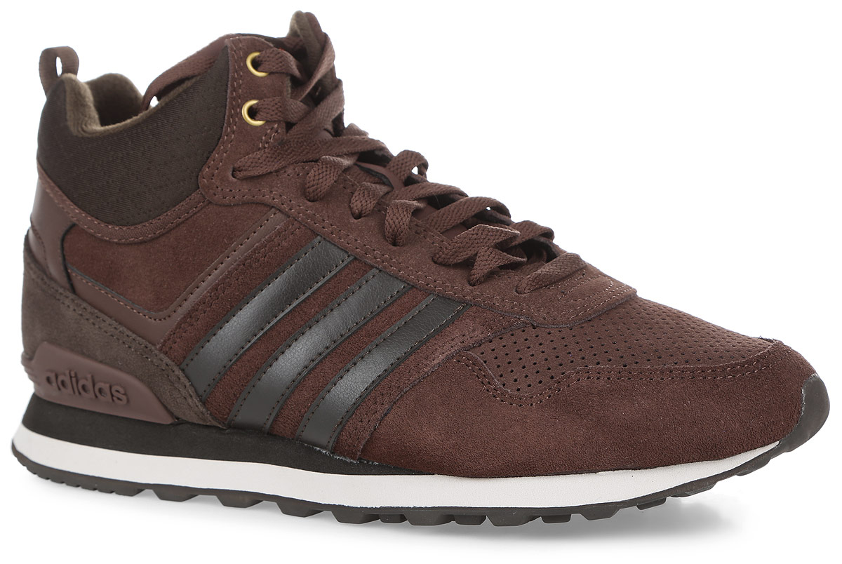 Кроссовки мужские adidas 10XT Winter Mid, цвет: коричневый. AW5266. Размер 6 (38)AW5266 Кроссовки мужские adidas 10XT Winter Mid, цвет: коричневый. AW5266. Размер 6 (38)AW5266Мужские кроссовки 10XT Winter Mi от adidas - беговой стиль круглый год. Модель выполнена из натуральной замши со вставками из искусственной кожи. Удобная текстильная подкладка и стелька Cloudfoam обеспечивают комфорт и смягчают каждый шаг. Промежуточная подошва из легкого ЭВА обеспечивает оптимальную амортизацию.Кроссовки по бокам дополнены фирменными тремя полосками. Классическая шнуровка надежно зафиксирует модель на ноге.