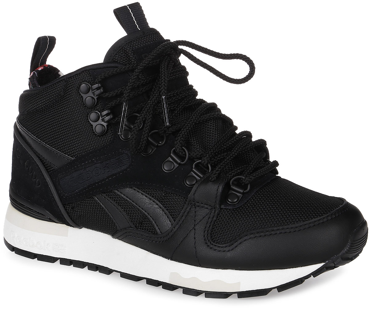 Кроссовки женские Reebok Gl 6000 Mid Outdoor, цвет: черный. AR1527. Размер 7 (36,5)AR1527 Кроссовки женские Reebok Gl 6000 Mid Outdoor, цвет: черный. AR1527. Размер 7 (36,5)AR1527Кроссовки Gl 6000 Mid Outdoor выполнены из замши, кожи и холщовой ткани. Промежуточная подошва из вспененного материала эффективно поглощает энергию удара, создавая амортизацию. Стойкая к истиранию резиновая подошва отличается высокой прочностью. Модель дополнена шнуровкой. Неопреновая вставка оформлена оригинальным цветочным принтом. Технология Thinsulate обеспечивает сохранение тепла.