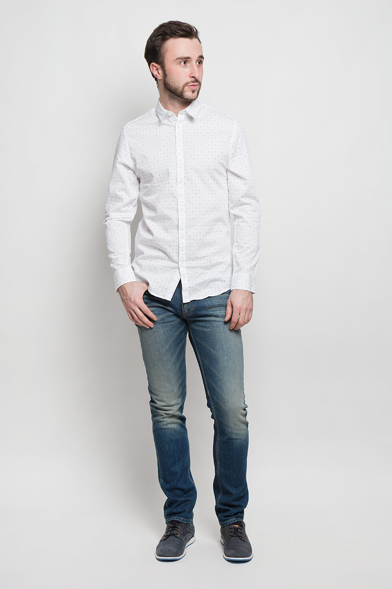 Рубашка мужская Selected Homme, цвет: белый. 16053266. Размер S (44)16053266_Bright White Рубашка мужская Selected Homme, цвет: белый. 16053266. Размер S (44)16053266_Bright WhiteМужская рубашка Selected Homme выполнена из натурального хлопка. Рубашка slim fit с длинными рукавами и отложным воротником застегивается на пуговицы. Манжеты рукавов также застегиваются на пуговицы. Рубашка оформлена мелким контрастным принтом.