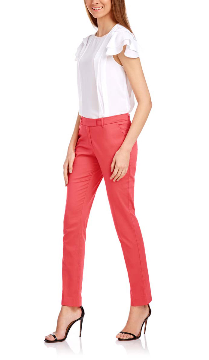 Брюки женские oodji Collection, цвет: коралловый. 21704159-1B/14522/4300N. Размер 42-170 (48-170)21704159-1B/14522/4300N Брюки женские oodji Collection, цвет: коралловый. 21704159-1B/14522/4300N. Размер 42-170 (48-170)21704159-1B/14522/4300NСтильные женские брюки oodji выполнены из хлопка и эластана, комфортны при движении. Модель со стандартной посадкой оформлена сзади декоративными вшитыми карманами. Спереди брюки имеют гульфик на молнии и застегиваются на пуговицу и застежку-крючок. Также брюки оснащены открытыми карманами и шлевками.
