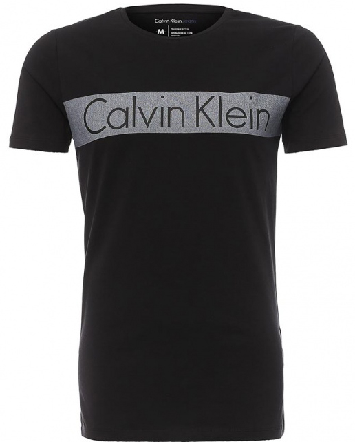 Футболка мужская Calvin Klein Jeans, цвет: черный. J30J301226. Размер S (46)J30J301226_0990 Футболка мужская Calvin Klein Jeans, цвет: черный. J30J301226. Размер S (46)J30J301226_0990Стильная мужская футболка Calvin Klein Jeans, выполненная из высококачественного эластичного хлопка, обладает высокой теплопроводностью, воздухопроницаемостью и гигроскопичностью, позволяет коже дышать.Модель с круглым вырезом горловины и короткими рукавами, оформлена оригинальным принтом с надписью Calvin Klein.Такая модель будет дарить вам комфорт в течение всего дня и послужит замечательным дополнением к вашему гардеробу.