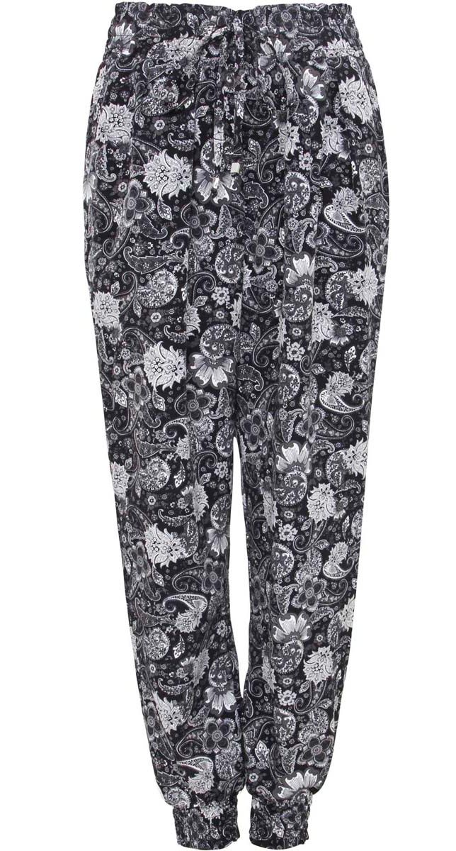 Брюки женские oodji Collection, цвет: черный, белый. 21700055-3/35184/2910E. Размер 36-170 (42-170)21700055-3/35184/2910E Брюки женские oodji Collection, цвет: черный, белый. 21700055-3/35184/2910E. Размер 36-170 (42-170)21700055-3/35184/2910EЖенские брюки oodji Collection стандартной посадки изготовлены из полиэстера. Брюки на поясе дополнены эластичными резинками и затягивающимся шнурком, спереди имеют имитацию ширинки. По бокам изделие дополнено втачными карманами. Брючины понизу дополнены эластичными резинками.