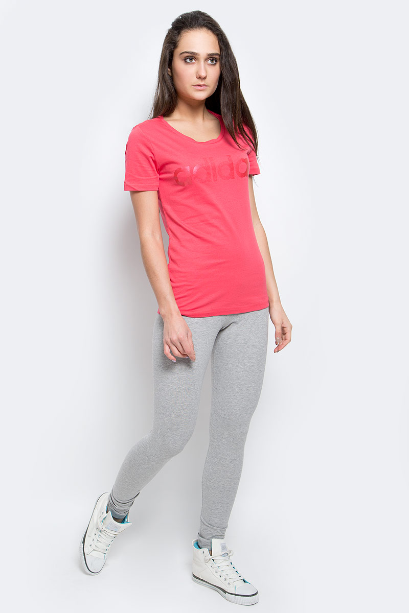 Футболка женская adidas Linear, цвет: красный. AY4995. Размер S (42/44)AY4995 Футболка женская adidas Linear, цвет: красный. AY4995. Размер S (42/44)AY4995Женская футболка Adidas Linear, выполненная из натурального хлопка, идеально подойдет для активного отдыхаили занятий фитнесом. Ткань мягкая и тактильно приятная, не стесняет движений и позволяет коже дышать. Футболка с круглым вырезом горловины и короткими рукавами оформлена на груди надписью с названием бренда.Футболка станет отличным дополнением к вашему гардеробу, она подарит вам комфорт в течение всего дня!