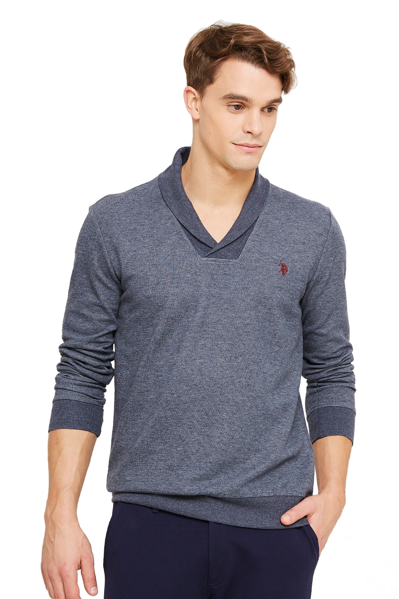 Свитшот мужской U.S. Polo Assn., цвет: темно-синий. G081GL0820RON_VR033. Размер L (52)G081GL0820RON_VR033 Свитшот мужской U.S. Polo Assn., цвет: темно-синий. G081GL0820RON_VR033. Размер L (52)G081GL0820RON_VR033Стильный свитшот с длинными рукавами и v-образным вырезом горловины выполнен из высококачественного материала.