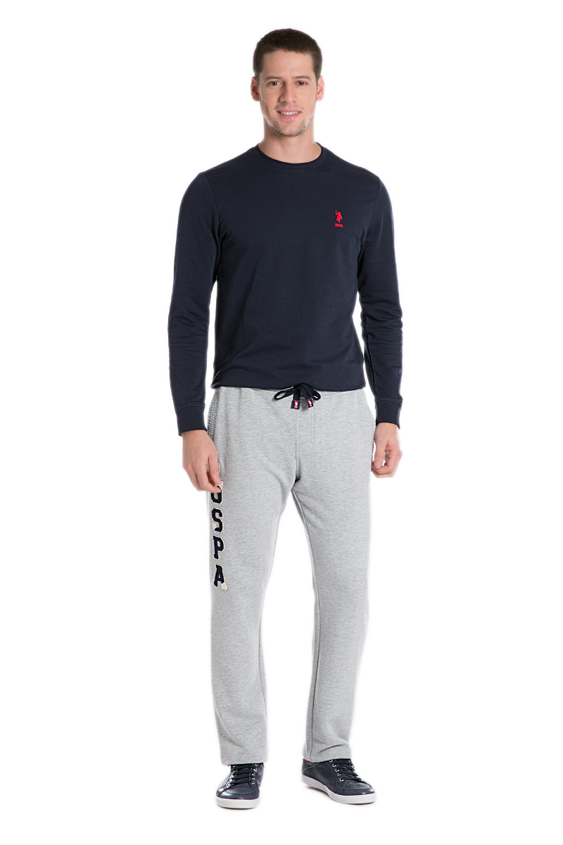 Брюки спортивные мужские U.S. Polo Assn., цвет: серый. G081SZ0OP0NARI_XX7518. Размер L (52)G081SZ0OP0NARI_XX7518 Брюки спортивные мужские U.S. Polo Assn., цвет: серый. G081SZ0OP0NARI_XX7518. Размер L (52)G081SZ0OP0NARI_XX7518Спортивные брюки выполнены из высококачественного трикотажа. На талии модель дополнена затягивающимся шнурком, сзади имеется прорезной кармашек.