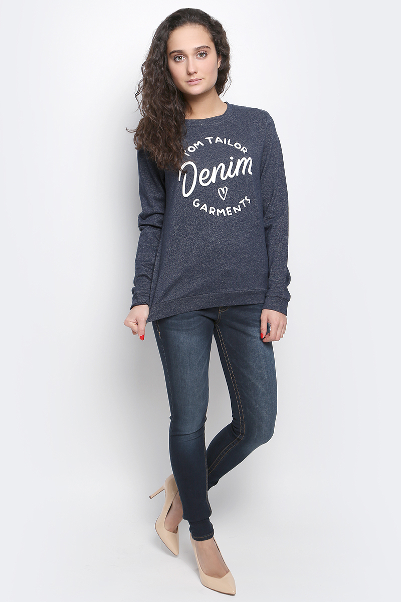 Свитшот женский Tom Tailor Denim, цвет: темно-синий. 2530855.09.71_6593. Размер S (44)2530855.09.71_6593 Свитшот женский Tom Tailor Denim, цвет: темно-синий. 2530855.09.71_6593. Размер S (44)2530855.09.71_6593Женский свитшот Tom Tailor Denim с длинными рукавами и круглым вырезом горловины имеет свободный крой. Свитшот изготовлен из натурального хлопка. Изнаночная сторона свитшота отделана мелкими петельками. Модель украшена принтом с надписью Tom Tailor Denim Garments.