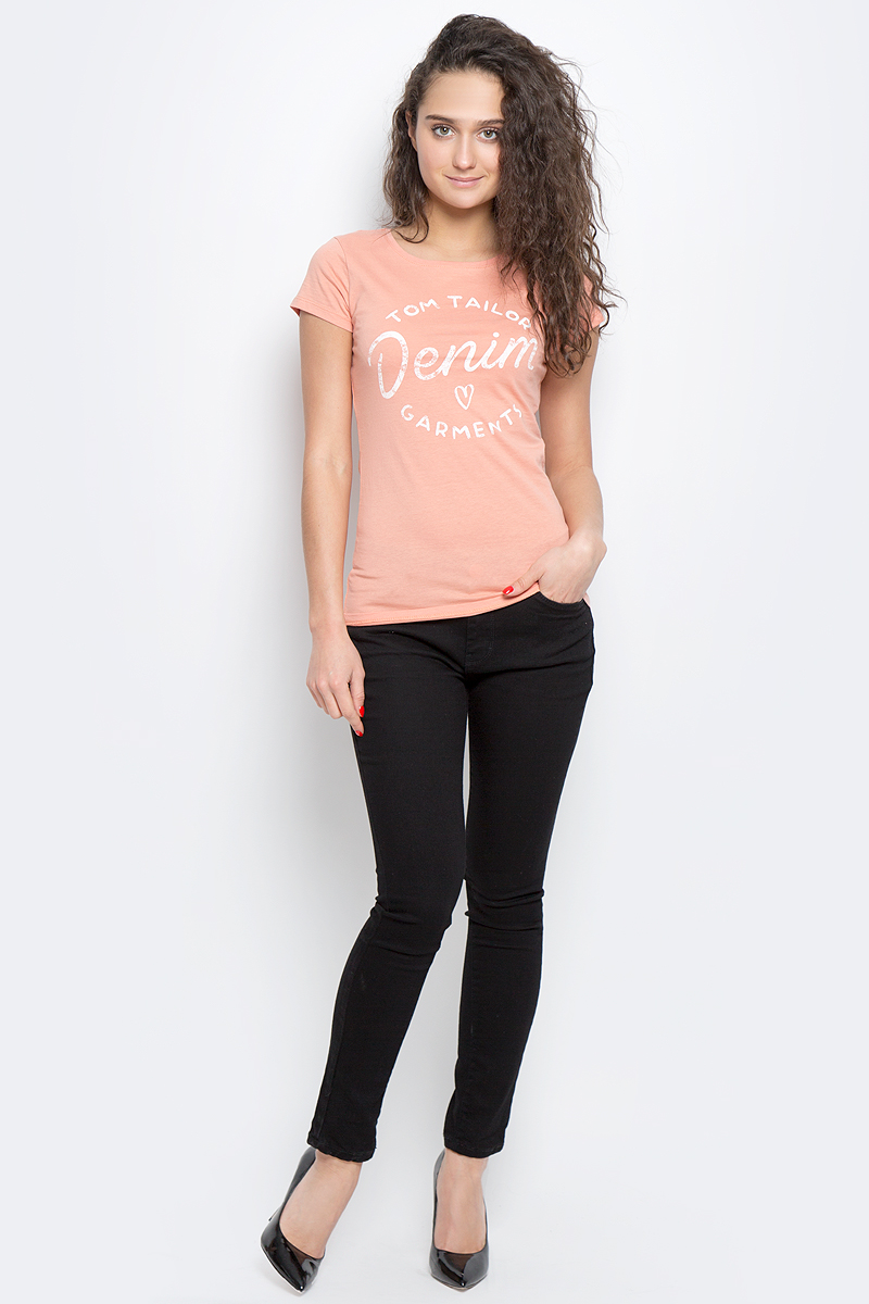 Футболка женская Tom Tailor Denim, цвет: персиковый. 1036780.09.71_4748. Размер S (44)1036780.09.71_4748 Футболка женская Tom Tailor Denim, цвет: персиковый. 1036780.09.71_4748. Размер S (44)1036780.09.71_4748Женская футболка Tom Tailor Denim выполнена из натурального хлопка. Модель с круглым вырезом горловины и короткими рукавами оформлена принтовыми надписями.