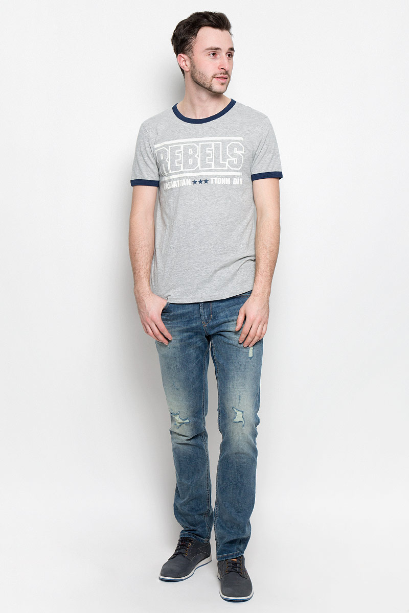 Футболка мужская Tom Tailor Denim, цвет: серый. 1037075.00.12_2607. Размер XXL (54)1037075.00.12_2607 Футболка мужская Tom Tailor Denim, цвет: серый. 1037075.00.12_2607. Размер XXL (54)1037075.00.12_2607Стильная мужская футболка Tom Tailor Denim выполнена из натурального хлопка. Модель прямого кроя с круглым вырезом горловины и короткими рукавами оформлена оригинальным принтом. Вырез горловины и манжеты на рукавах дополнены трикотажной бейкой. Уважаемые клиенты! Обращаем ваше внимание, состав материала может незначительно отличаться от указанного.