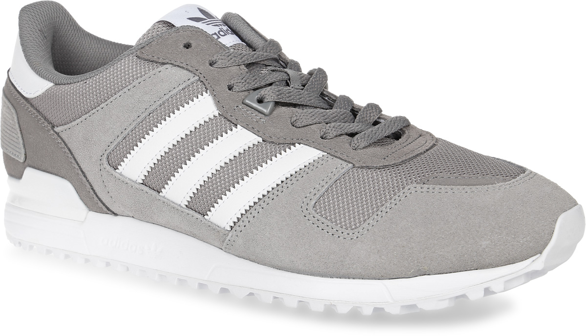 Кроссовки мужские adidas Originals Zx 700, цвет: серый, белый. BB1213. Размер 10 (43)BB1213 Кроссовки мужские adidas Originals Zx 700, цвет: серый, белый. BB1213. Размер 10 (43)BB1213Мужские кроссовки adidas Originals Zx 700 выполнены из натуральной замши, текстиля и искусственной кожи. Модель оформлена фирменными нашивками. Шнурки надежно зафиксируют модель на ноге. Внутренняя поверхность из сетчатого текстиля комфортна при движении.Стелька выполнена из легкого ЭВА-материала с поверхностью из текстиля. Подошва изготовлена из высококачественной резины и дополнена рельефным рисунком.