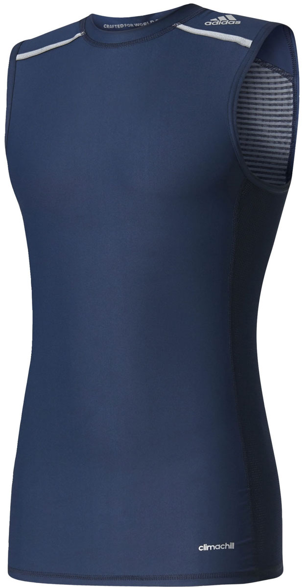 Майка для фитнеса мужская adidas Tf Chill Sl, цвет: темно-синий. BK3635. Размер M (48/50)BK3635 Майка для фитнеса мужская adidas Tf Chill Sl, цвет: темно-синий. BK3635. Размер M (48/50)BK3635Майка для фитнеса Tf Chill Sl от Adidas выполнена из эластичного полиэстера. Компрессионный крой обеспечивает мышцам дополнительную поддержку, а технология climachill™ сохраняет освежающее ощущение прохлады, помогая сосредоточиться на спортивных целях. Модель дополнена защитой от УФ-лучей 50+. Благодаря специальной сетчатой ткани и стратегически расположенным алюминиевым сферам технология climachill™ обеспечивает оптимальный уровень вентиляции и эффективно отводит излишки тепла от тела. У изделия круглый ворот, принт Techfit на спине, двухцветные сетчатые вставки.Ультрамягкие и стратегически расположенные плоские швы для снижения риска раздражения кожи.Технология Polygiene позволяет экипировке дольше оставаться свежей благодаря особому составу из хлорида серебра.