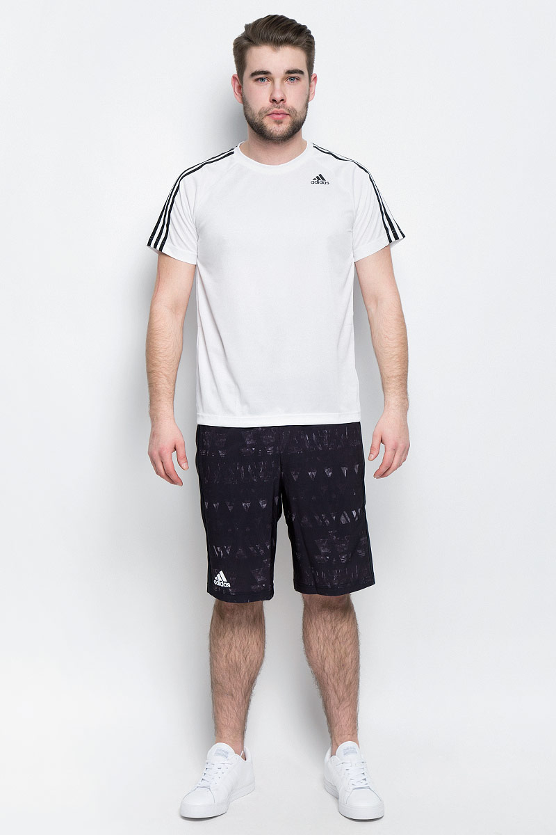 Футболка мужская adidas D2M Tee 3S, цвет: белый. BK0971. Размер S (44/46)BK0971 Футболка мужская adidas D2M Tee 3S, цвет: белый. BK0971. Размер S (44/46)BK0971Мужская футболка adidas D2M Tee 3S, выполненная из высококачественного полиэфира, обладает высокой воздухопроницаемостью. Ткань с технологией climalite быстро и эффективно отводит влагу с поверхности кожи, поддерживая комфортный микроклимат. Такая футболка великолепно подойдет как для повседневной носки, так и для спортивных занятий. Модель с короткими рукавами-реглан и круглым вырезом горловины украшена контрастными полосками на рукавах и небольшим принтом с логотипом бренда на груди.