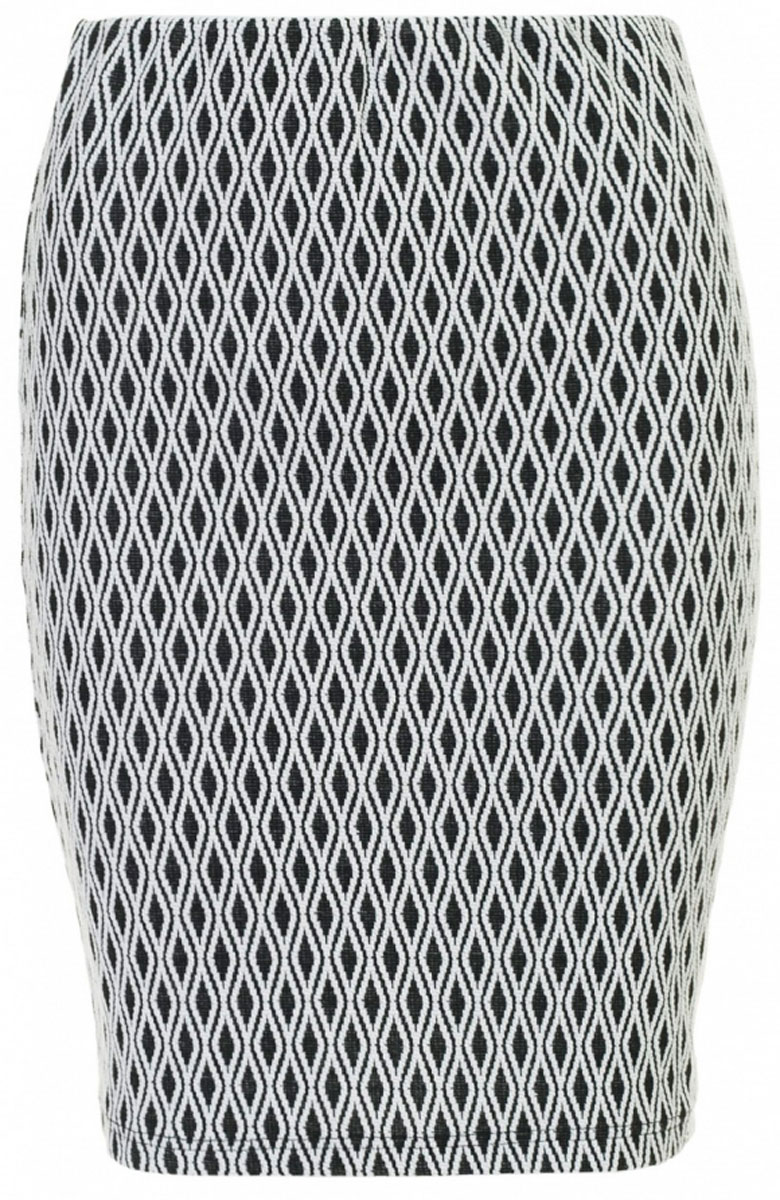 Юбка женская Baon, цвет: черный, белый. B477040. Размер S (44)B477040_Black-White Jacquard Юбка женская Baon, цвет: черный, белый. B477040. Размер S (44)B477040_Black-White JacquardСтильная юбка-карандаш Baon с жаккардовым орнаментом в виде ромбов выполнена из плотного трикотажа. Модель с посадкой на талии великолепно смотрится на фигуре и подчеркивает все ее достоинства.Пояс дополнен эластичной резинкой. Такая юбка станет незаменимой вещью в гардеробе современной и уверенной в себе девушки и поможет создать модный образ.