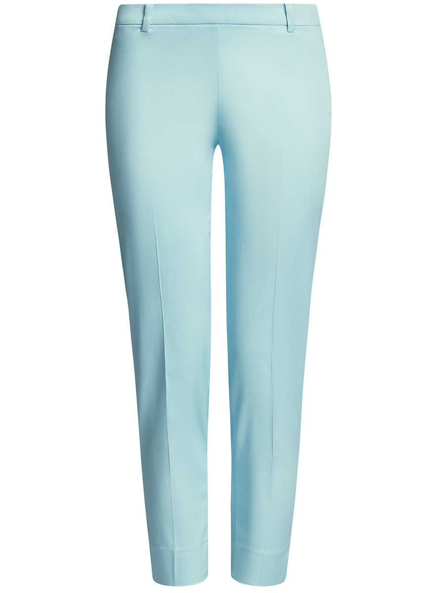 Брюки женские oodji Collection, цвет: голубой. 21706022B/14522/7000N. Размер 44-170 (50-170)21706022B/14522/7000N Брюки женские oodji Collection, цвет: голубой. 21706022B/14522/7000N. Размер 44-170 (50-170)21706022B/14522/7000NСтильные женские брюки oodji Collection изготовлены из натурального хлопка с добавлением эластана. Модель-слим со стандартной посадкой выполнена в лаконичном стиле и по низу брючин оформлена небольшими разрезами. Застегиваются брюки по боковому шву на застежку-молнию. Сзади изделие оформлено прорезным карманом-обманкой, а в поясе имеет шлевки для ремня.