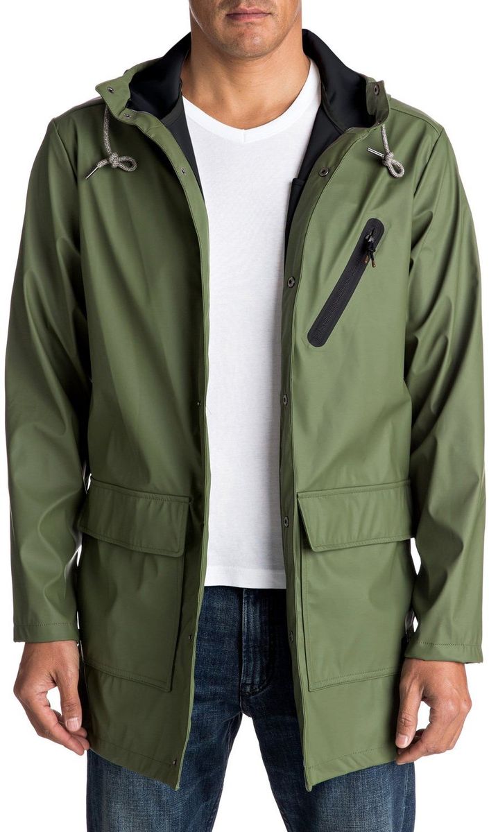 Куртка мужская Quiksilver, цвет: зеленый. EQYJK03309-GPH0. Размер XL (52/54)EQYJK03309-GPH0 Куртка мужская Quiksilver, цвет: зеленый. EQYJK03309-GPH0. Размер XL (52/54)EQYJK03309-GPH0Капюшон и технологичная ткань с водоотталкивающей пропиткой DWR не дадут промокнуть в ненастье, а отсутствие подкладки позволит надеть столько дополнительных слоев в особенно холодные дни, сколько вам захочется, для достижения желаемого уровня тепла.