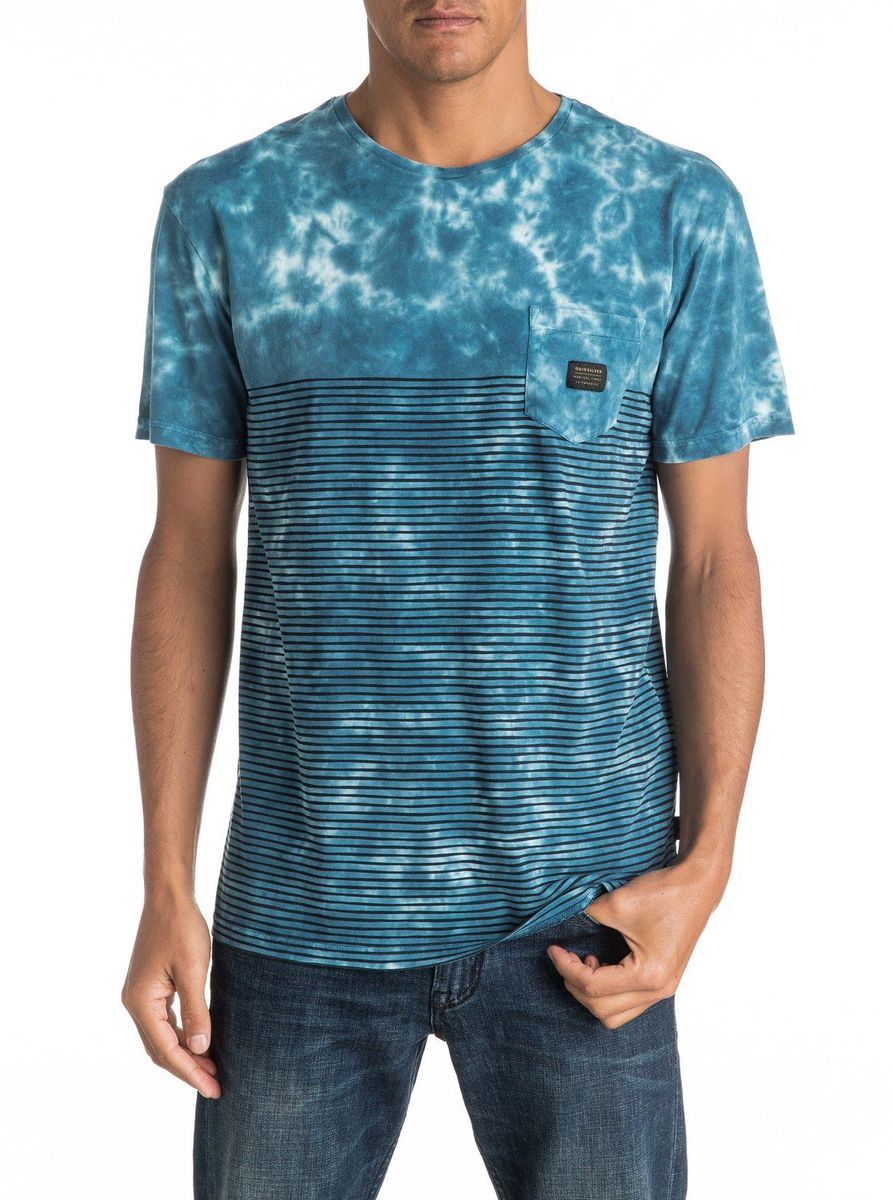 Футболка мужская Quiksilver, цвет: голубой. EQYKT03505-BSW0. Размер XXL (54/56)EQYKT03505-BSW0 Футболка мужская Quiksilver, цвет: голубой. EQYKT03505-BSW0. Размер XXL (54/56)EQYKT03505-BSW0Мужская футболка Quiksilver изготовлена из качественного материала. Модель выполнена с круглой горловиной и короткими рукавами. На груди модель дополнена карманом.