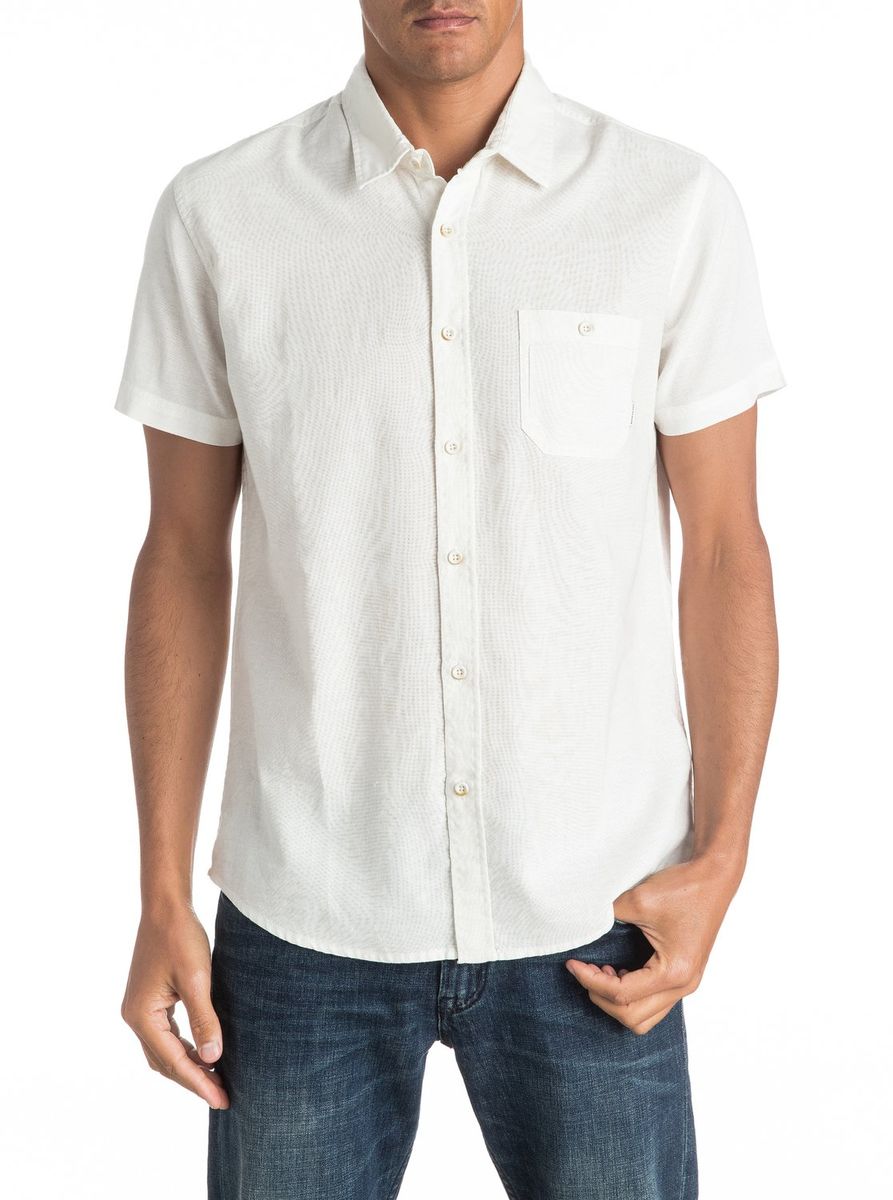 Рубашка мужская Quiksilver, цвет: белый. EQYWT03444-WBK0. Размер M (48/50)EQYWT03444-WBK0 Рубашка мужская Quiksilver, цвет: белый. EQYWT03444-WBK0. Размер M (48/50)EQYWT03444-WBK0Мужская рубашка Quiksilver с короткими рукавами выполнена из качественного хлопка. Изделие застегивается на пуговицы, имеется нагрудный накладной карман.