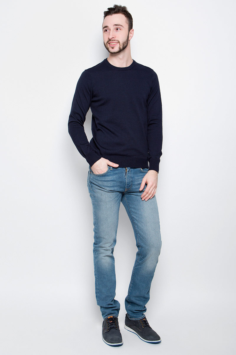 Джемпер мужской Baon, цвет: темно-синий. B637203. Размер XL (52)B637203_Deep Navy Melange Джемпер мужской Baon, цвет: темно-синий. B637203. Размер XL (52)B637203_Deep Navy MelangeМужской джемпер Baon выполнен из хлопка с добавлением полиэстера. Модель с круглым вырезом горловины и длинными стандартными рукавами. Манжеты, горловина и подол оформлены трикотажной резинкой.