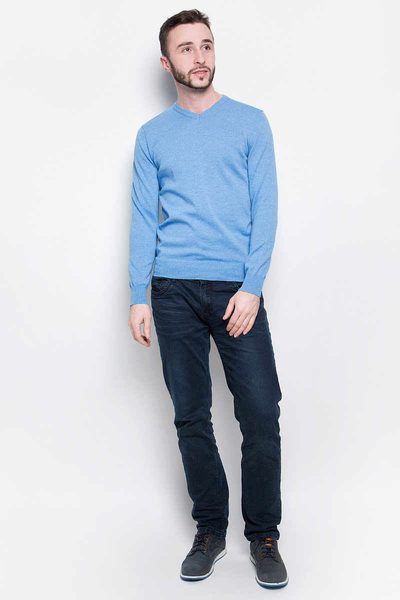 Джемпер мужской Baon, цвет: голубой. B637202. Размер S (46)B637202_Blue Illusion Melange Джемпер мужской Baon, цвет: голубой. B637202. Размер S (46)B637202_Blue Illusion MelangeМужской джемпер Baon выполнен из хлопка с добавлением полиэстера. Модель с V-образным вырезом горловины и длинными стандартными рукавами. Манжеты, горловина и подол оформлены трикотажной резинкой.