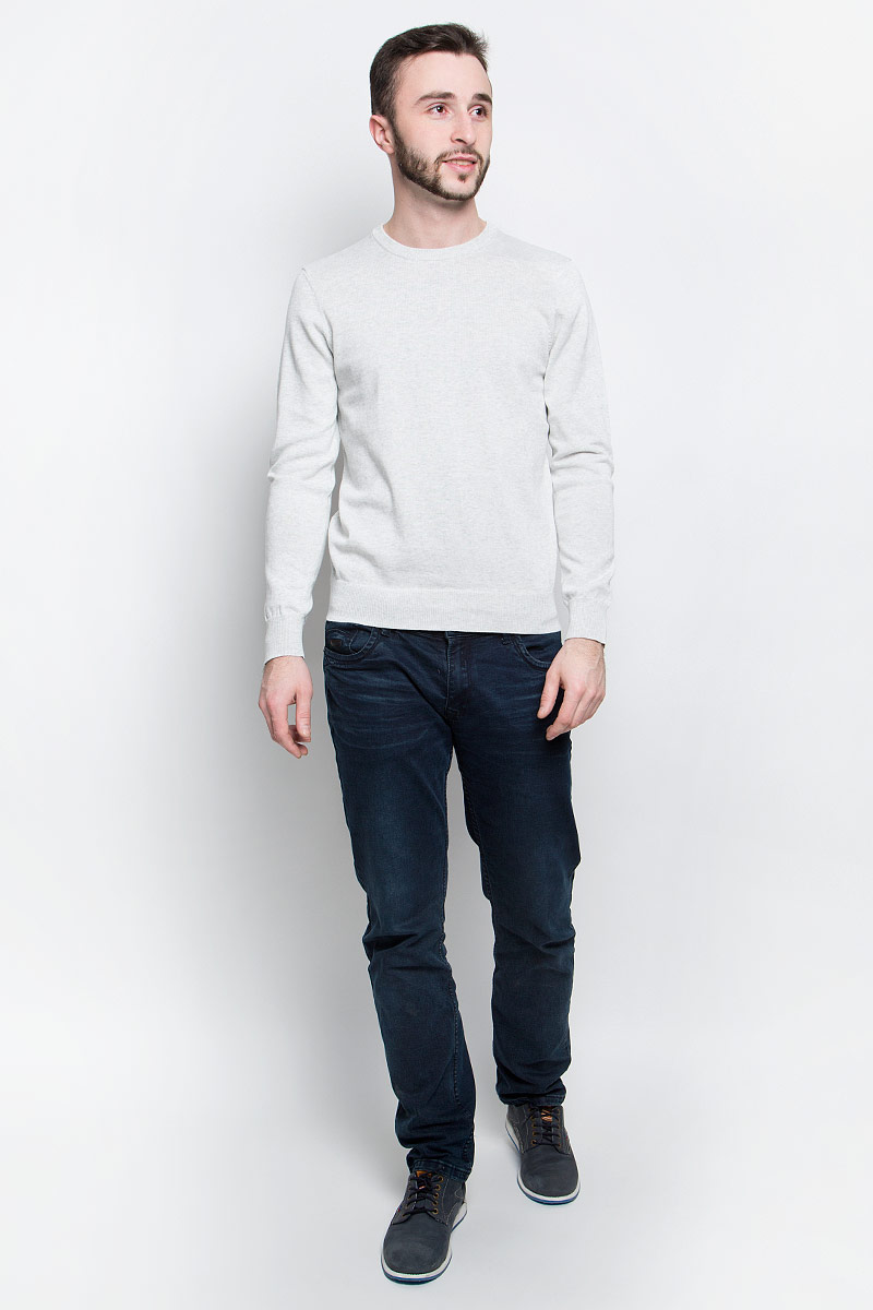 Джемпер мужской Baon, цвет: светло-серый. B637203. Размер XL (52)B637203_Light Grey Melange Джемпер мужской Baon, цвет: светло-серый. B637203. Размер XL (52)B637203_Light Grey MelangeМужской джемпер Baon выполнен из хлопка с добавлением полиэстера. Модель с круглым вырезом горловины и длинными стандартными рукавами. Манжеты, горловина и подол оформлены трикотажной резинкой.