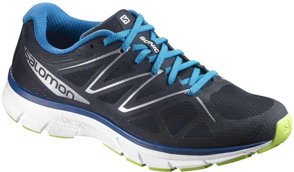 Кроссовки для бега мужские Salomon Sonic, цвет: серый. L39354900. Размер 9 (42)L39354900 Кроссовки для бега мужские Salomon Sonic, цвет: серый. L39354900. Размер 9 (42)L39354900Удобные и адаптированные для большинства шоссейных бегунов Salomon — идеальный вариант, обеспечивающий точный баланс между амортизацией и поддержкой. Конструкция Sensifit обрамляет стопу, обеспечивая точный и надежный охват ноги. Стелька OrthoLite сочетает специальный вспененный материал Ortholite и подпяточник из пластика EVA. Вспененная стелька Ortholite создает более прохладное, сухое, полезное пространство и улучшенную амортизацию под стопой. Защитная пленка-амортизатор обеспечивает защиту на дороге. Конструкция 3D Flex – это бесшовные эластичные вставки посередине и сбоку мыска. Снижает давление на мысок и плюсневую кость при ходьбе. Обеспечивает оптимальное сочетание свободы движения и поддержки стопы. EnergyCell+ — состав промежуточной подошвы, который обеспечивает максимальный возврат энергии, эффективную амортизацию и износостойкость. Благодаря технологии Geometric Decoupling нагрузка быстро и плавно трансформируется в легкий и эффективный перекат с пятки на носок. Вставка из амортизирующего состава Opal в промежуточной подошве обеспечивает мягкий и удобный перекат стопы, а также эффективный возврат энергии.