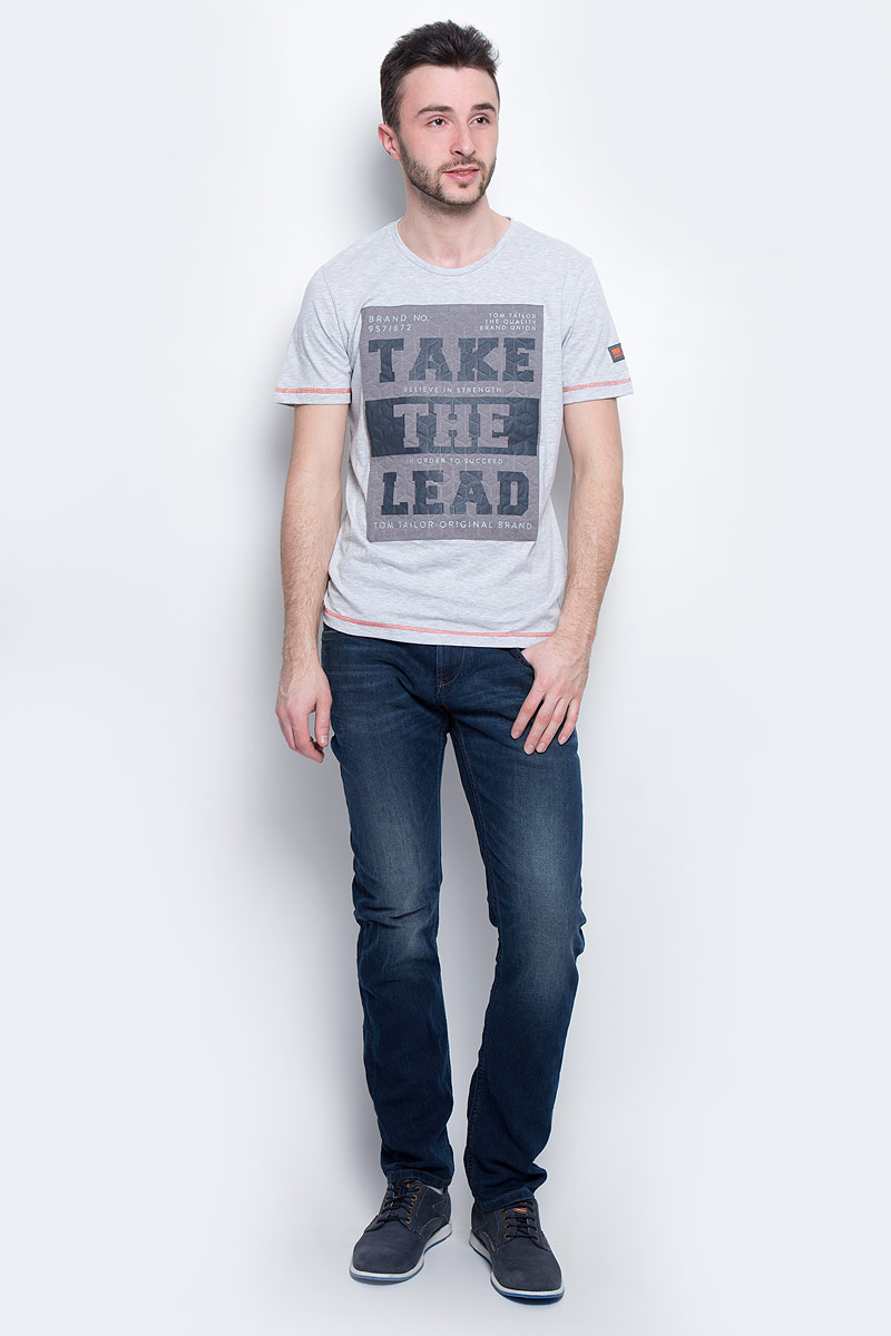 Джинсы мужские Tom Tailor Denim Aedan, цвет: темно-синий. 6205288.09.12_1394. Размер 34-32 (50-32)6205288.09.12_1394 Джинсы мужские Tom Tailor Denim Aedan, цвет: темно-синий. 6205288.09.12_1394. Размер 34-32 (50-32)6205288.09.12_1394Мужские джинсы Tom Tailor Denim Aedan выполнены из высококачественного эластичного хлопка с добавлением полиэстера. Джинсы-слим заниженной посадки застегиваются на пуговицу в поясе и ширинку на застежке-молнии, дополнены шлевками для ремня. Джинсы имеют классический пятикарманный крой: спереди модель дополнена двумя втачными карманами и одним маленьким накладным кармашком, а сзади - двумя накладными карманами. Джинсы украшены перманентными складками.