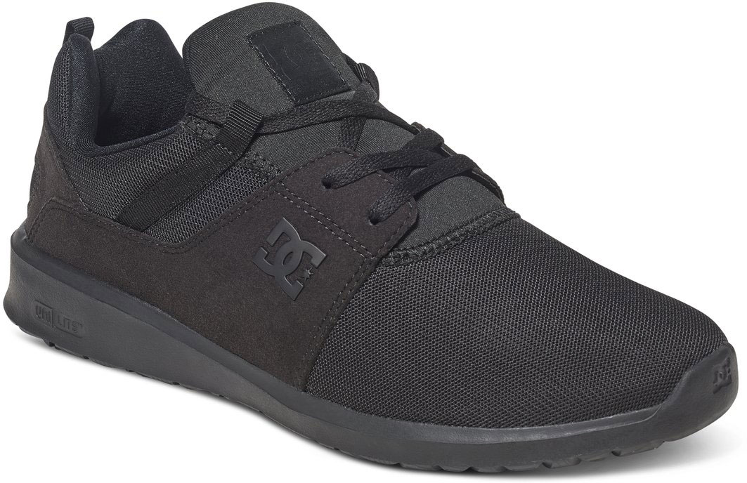 Кроссовки мужские DC Shoes Heathrow M, цвет: черный. ADYS700071-3BK. Размер 12D (45)ADYS700071-3BK Кроссовки мужские DC Shoes Heathrow M, цвет: черный. ADYS700071-3BK. Размер 12D (45)ADYS700071-3BKСтильные мужские кроссовки DC Shoes Heathrow M - отличный вариант на каждый день.Модель выполнена из текстиля. Шнуровка надежно фиксирует обувь на ноге. Резиновая подошва с протектором гарантирует отличное сцепление с поверхностью. В таких кроссовках вашим ногам будет комфортно и уютно.