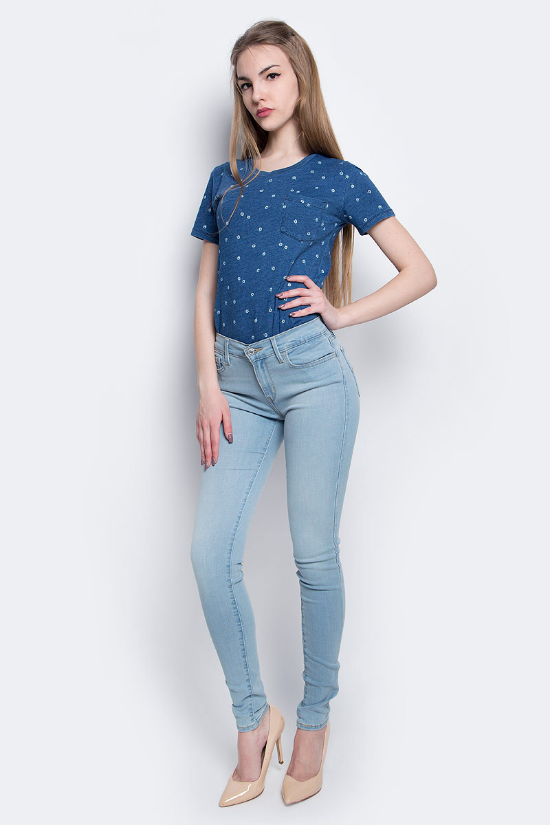 Джинсы женские Levis®, цвет: голубой. 1777801330. Размер 29-32 (44/46-32)1777801330 Джинсы женские Levis®, цвет: голубой. 1777801330. Размер 29-32 (44/46-32)1777801330Джинсы Levis выполнены из хлопка, вискозы, полиэстера и эластана, который обладает свойством эластичности. Модель скинни со стандартной посадкой имеет гульфик с молнией и пуговицей.Джинсы оформлены фирменными нашивками и прострочкой. Модель оснащены втачными карманами спереди и накладными карманами сзади. На поясе расположены шлевки для ремня.