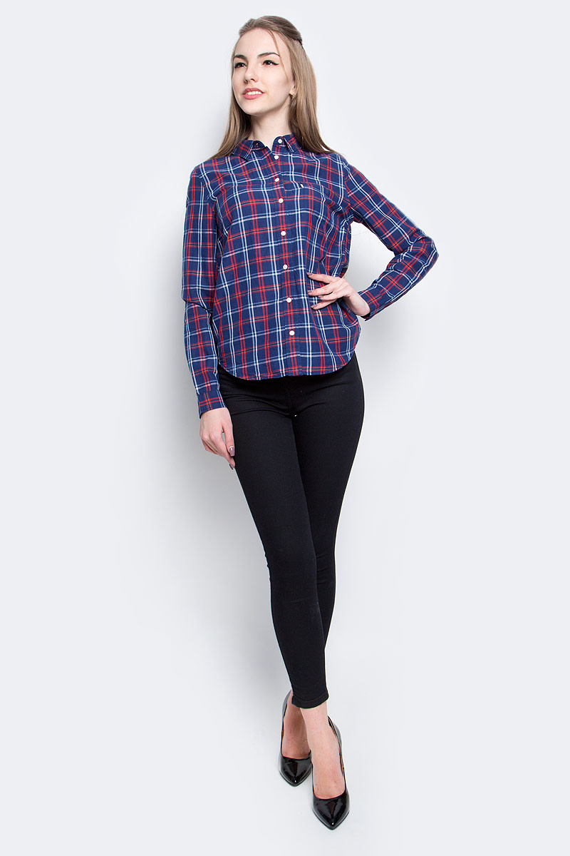 Рубашка женская Levis®, цвет: темно-синий, красный. 2354800350. Размер S (42)2354800350 Рубашка женская Levis®, цвет: темно-синий, красный. 2354800350. Размер S (42)2354800350Женская рубашка Levis® выполнена из хлопка с добавлением льна. Рубашка с длинными рукавами и отложным воротником застегивается на пуговицы спереди. Манжеты рукавов также застегиваются на пуговицы. Рубашка оформлена принтом в клетку. На груди расположен накладной карман.