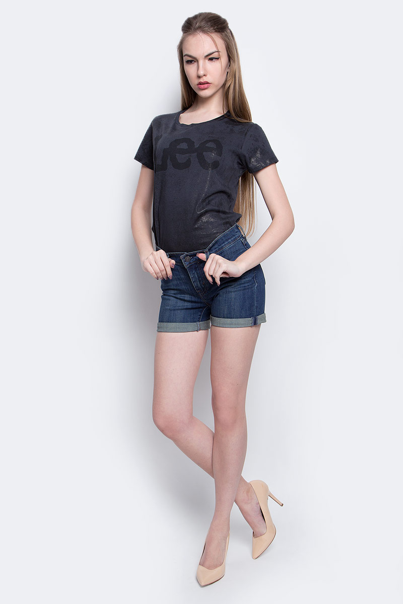 Шорты женские Levis®, цвет: синий. 2996500010. Размер 29 (44/46)2996500010 Шорты женские Levis®, цвет: синий. 2996500010. Размер 29 (44/46)2996500010Женские шорты Levis®выполнены из эластичного хлопка.Шорты застегиваются на ширинку на молнии и пуговицу на поясе, имеются шлевки для ремня. Модель дополнена двумя втачными карманами и одним накладным кармашком спереди, а также двумя накладными карманами сзади. Шорты украшены декоративными потертостями.