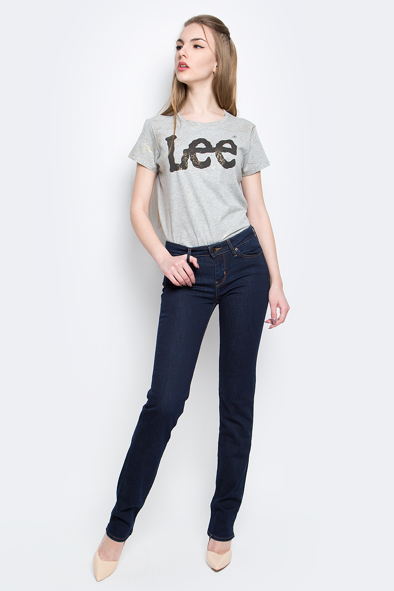 Джинсы женские Levis® 714, цвет: темно-синий. 2183400000. Размер 26-34 (42-34)2183400000 Джинсы женские Levis® 714, цвет: темно-синий. 2183400000. Размер 26-34 (42-34)2183400000Женские джинсы Levis® 714 выполнены из высококачественного эластичного хлопка с добавлением полиэстера. Джинсы прямого кроя и стандартной посадки застегиваются на пуговицу в поясе и ширинку на застежке-молнии, дополнены шлевками для ремня. Джинсы имеют классический пятикарманный крой: спереди модель дополнена двумя втачными карманами и одним маленьким накладным кармашком, а сзади - двумя накладными карманами. Модель украшена контрастной отстрочкой.