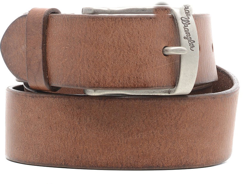 Ремень мужской Wrangler, цвет: коричневый. W0273U185. Размер 90W0273U185 Ремень мужской Wrangler, цвет: коричневый. W0273U185. Размер 90W0273U185Стильный широкий ремень Wrangler выполнен из натуральной кожи. Металлическая пряжка, с помощью которой регулируется длина ремня, оформлена гравировкой с названием бренда.