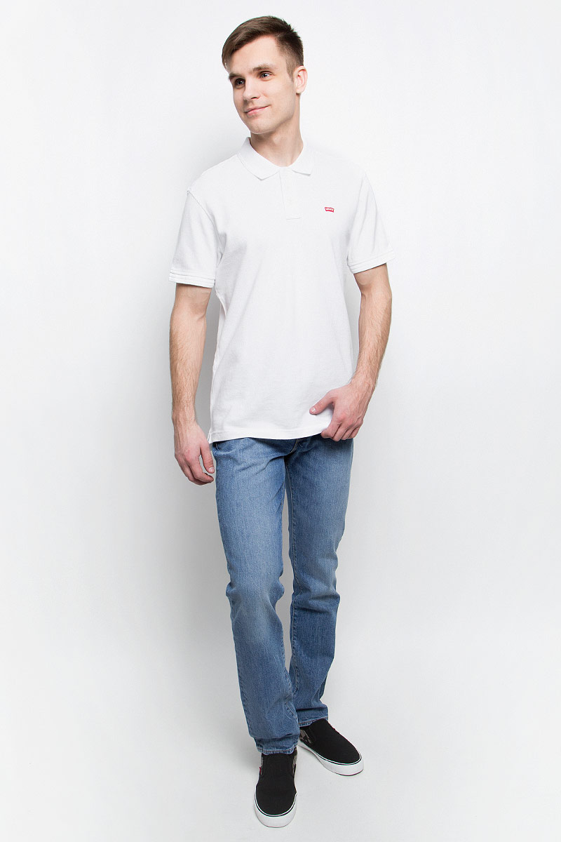 Джинсы мужские Levis® 511, цвет: синий. 0451121700. Размер 33-32 (48/50-32)0451121700 Джинсы мужские Levis® 511, цвет: синий. 0451121700. Размер 33-32 (48/50-32)0451121700Мужские джинсы Levis® 511 выполнены из высококачественного хлопка с добавлением эластана. Джинсы зауженного кроя и низкой посадки застегиваются на пуговицу в поясе и ширинку на молнии, дополнены шлевками для ремня. Джинсы имеют классический пятикарманный крой: спереди модель дополнена двумя втачными карманами и одним маленьким накладным кармашком, а сзади - двумя накладными карманами.