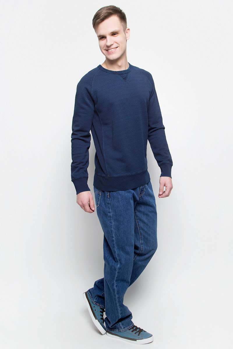 Джинсы мужские Levis® 514, цвет: синий. 0051407370. Размер 32-34 (48-34)0051407370 Джинсы мужские Levis® 514, цвет: синий. 0051407370. Размер 32-34 (48-34)0051407370Мужские джинсы Levis® 514 выполнены из высококачественного натурального хлопка. Джинсы прямого кроя застегиваются на пуговицу в поясе и ширинку на застежке-молнии, дополнены шлевками для ремня. Джинсы имеют классический пятикарманный крой: спереди модель дополнена двумя втачными карманами и одним маленьким накладным кармашком, а сзади - двумя накладными карманами.