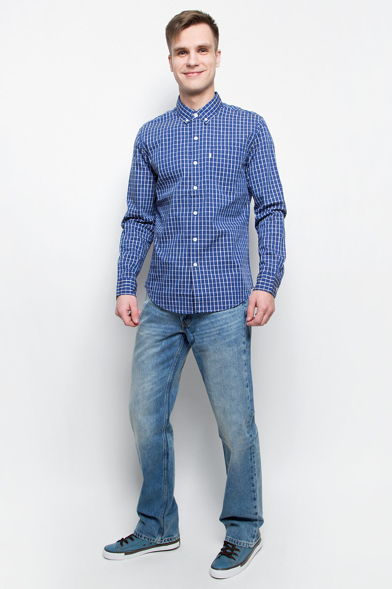 Рубашка мужская Levis®, цвет: темно-синий, белый. 1958600590. Размер XXL (54)1958600590 Рубашка мужская Levis®, цвет: темно-синий, белый. 1958600590. Размер XXL (54)1958600590Рубашка Levis выполнена из натурального хлопка и оформлена принтом в клетку. Модель с длинным рукавом и отложным воротником застегивается с помощью пуговиц. Углы воротника зафиксированы пуговицами. Рубашка имеет один накладной карман на груди. Манжеты дополнены пуговицами.