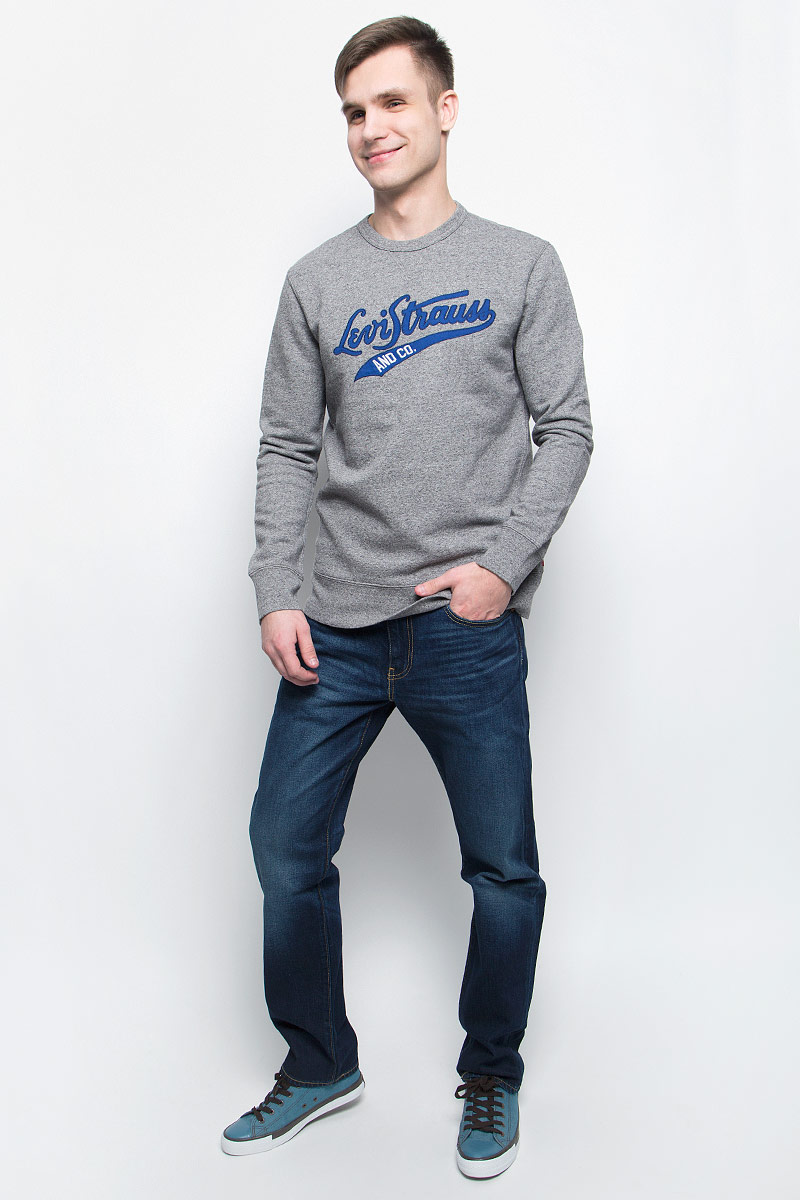 Толстовка мужская Levis®, цвет: серый. 1789500240. Размер M (48)1789500240 Толстовка мужская Levis®, цвет: серый. 1789500240. Размер M (48)1789500240Толстовка мужская Levis® изготовлена из натурального хлопка. Модель выполнена с круглым вырезом и длинными рукавами. Спереди толстовка декорирована нашивкой с названием бренда. Низ изделия и рукава дополнены эластичными манжетами.