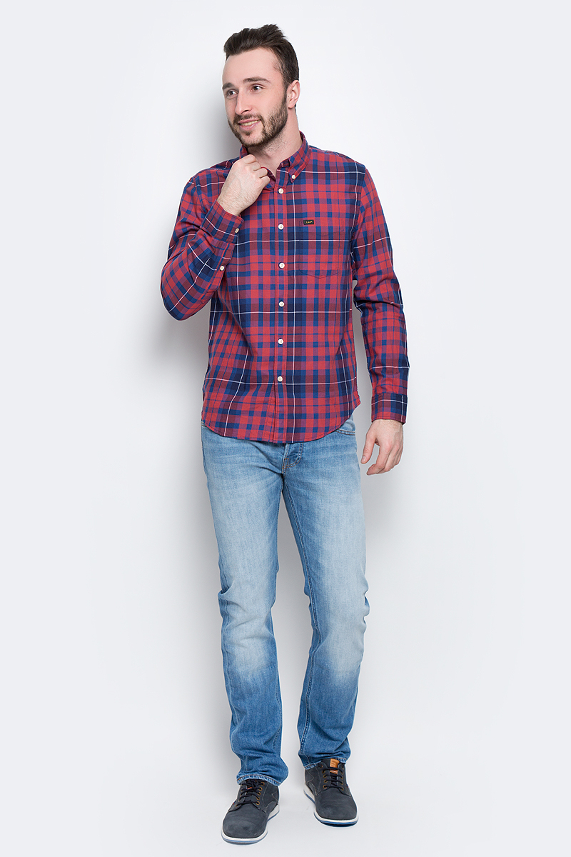 Рубашка мужская Lee Button Down, цвет: синий, красный. L880JPSK. Размер L (50)L880JPSK Рубашка мужская Lee Button Down, цвет: синий, красный. L880JPSK. Размер L (50)L880JPSKМужская рубашка Lee Button Down изготовлена из натурального хлопка. Модель с длинными рукавами имеет на груди один накладной карман. Рубашка застегивается на пуговицы. Воротничок и манжеты рукавов оснащены застежками-пуговицами. Низ модели слегка закруглен.