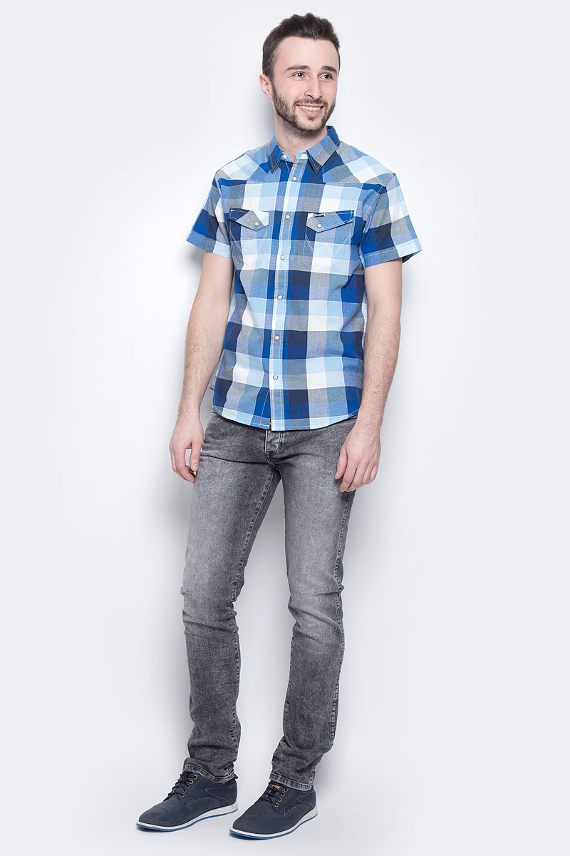 Джинсы мужские Wrangler Spencer, цвет: серый. W16ANK93O. Размер 30-34 (46-34)W16ANK93O Джинсы мужские Wrangler Spencer, цвет: серый. W16ANK93O. Размер 30-34 (46-34)W16ANK93OМужские джинсы Wrangler Spencer выполнены из высококачественного эластичного хлопка. Джинсы-слим стандартной посадки застегиваются на пуговицу в поясе и ширинку на застежке-молнии, дополнены шлевками для ремня. Джинсы имеют классический пятикарманный крой: спереди модель дополнена двумя втачными карманами и одним маленьким накладным кармашком, а сзади - двумя накладными карманами. Джинсы украшены декоративными потертостями.