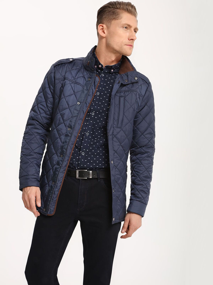 Куртка мужская Top Secret, цвет: темно-синий. SKU0753GRS5. XL (52)SKU0753GR Куртка мужская Top Secret, цвет: темно-синий. SKU0753GRS5. XL (52)SKU0753GRМужская куртка Top Secret выполнена из полиэстера. Модель с воротником стойкой и длинными рукавами застегивается на кнопки и застежку-молнию.