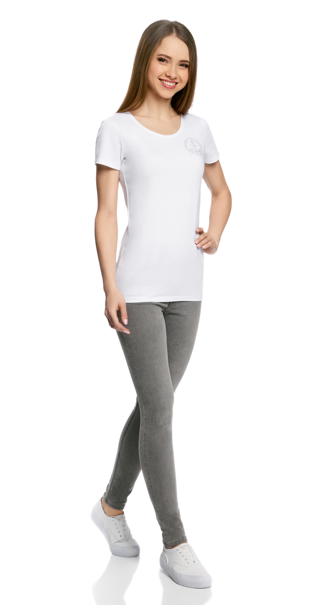 Футболка женская oodji Collection, цвет: белый. 24711002/46840/1000N. Размер L (48)24711002/46840/1000N Футболка женская oodji Collection, цвет: белый. 24711002/46840/1000N. Размер L (48)24711002/46840/1000NЖенская футболка с короткими рукавами у круглым вырезом горловины выполнена из эластичного хлопка. На груди модель декорирована аппликацией из страз.